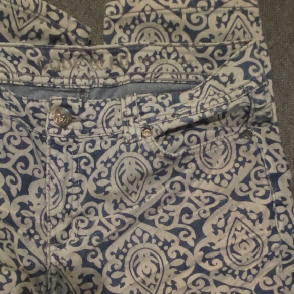 Code Bleu Aimee 10/29 Denim Blue Crop Unique Patterned Slimming 24” Inseam - Picture 5 of 9